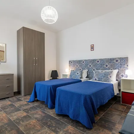 Guesthost - Flat With Terrace Near Malfitano *