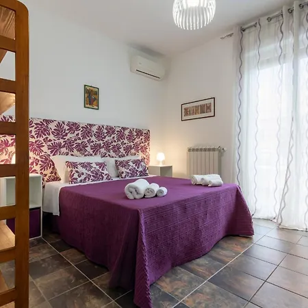 Guesthost - Flat With Terrace Near Malfitano 아파트 *