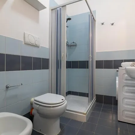 Guesthost - Flat With Terrace Near Malfitano 팔레르모