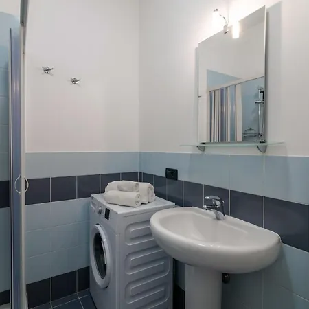 Guesthost - Flat With Terrace Near Malfitano *